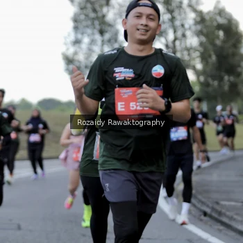 Runner Photo 4078677