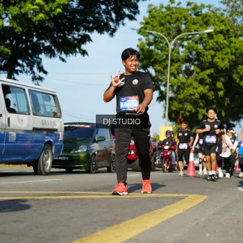 Runner Photo 4079011