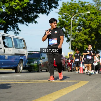 Runner Photo 4079013