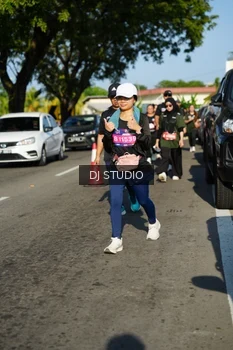 Runner Photo 4079351