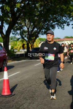 Runner Photo 4079359