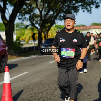 Runner Photo 4079360