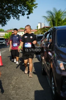 Runner Photo 4079365
