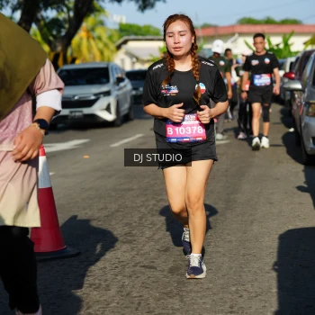 Runner Photo 4079368