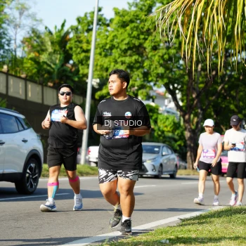 Runner Photo 4079413