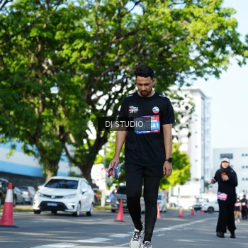Runner Photo 4079449