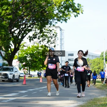 Runner Photo 4079456