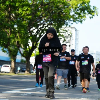 Runner Photo 4079471