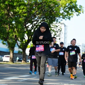 Runner Photo 4079475