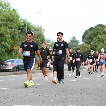 Runner Photo 4079731