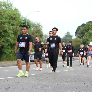 Runner Photo 4079735