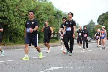 Runner Photo 4079737