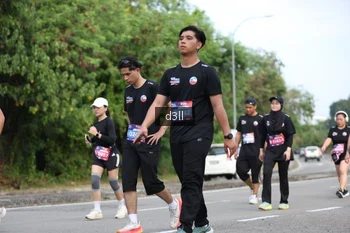 Runner Photo 4079739