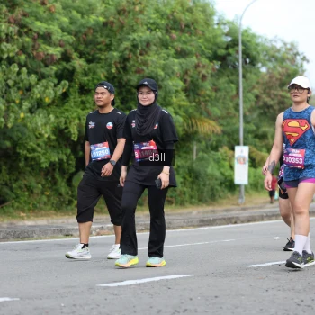 Runner Photo 4079743