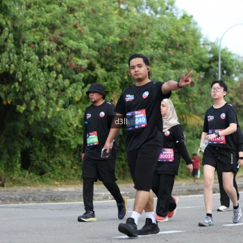 Runner Photo 4079783
