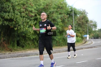 Runner Photo 4079869