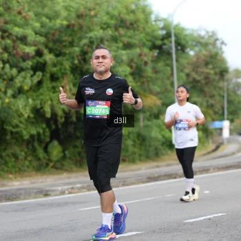 Runner Photo 4079870