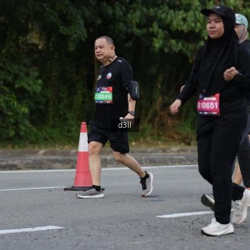 Runner Photo 4081018