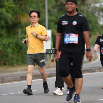 Runner Photo 4081142