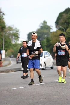 Runner Photo 4081159