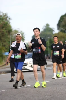 Runner Photo 4081164