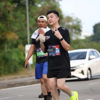 Runner Photo 4081165