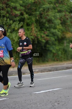 Runner Photo 4081310