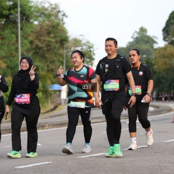 Runner Photo 4081421