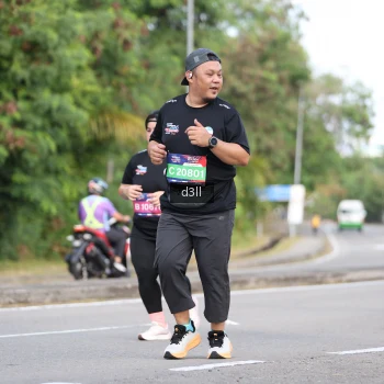 Runner Photo 4081715