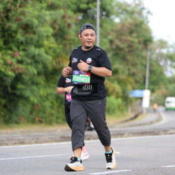Runner Photo 4081716