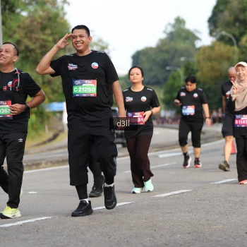 Runner Photo 4082024