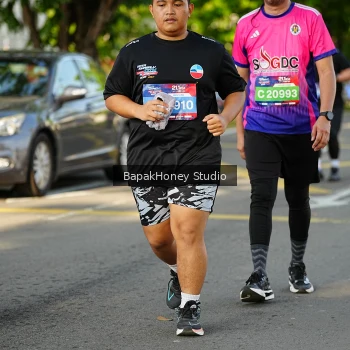 Runner Photo 4082575