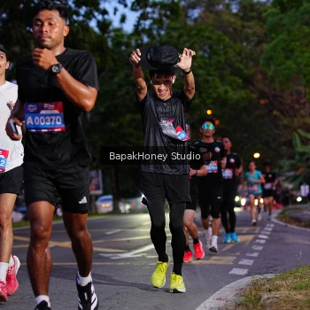 Runner Photo 4083444