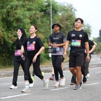 Runner Photo 4083501