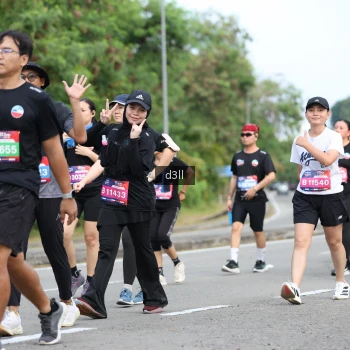 Runner Photo 4083507