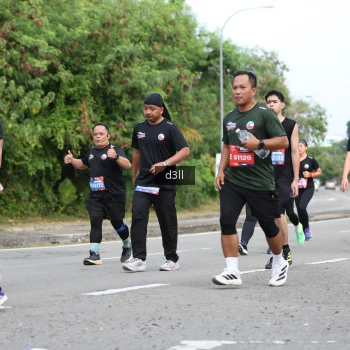 Runner Photo 4083570
