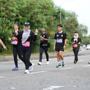 Runner Photo 4083592