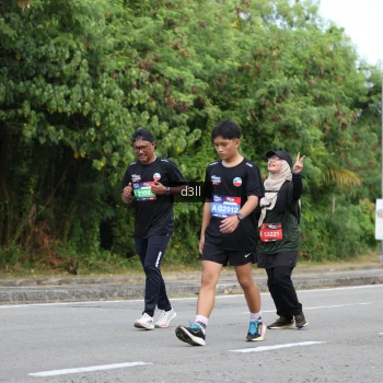 Runner Photo 4083599
