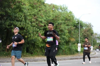 Runner Photo 4083617