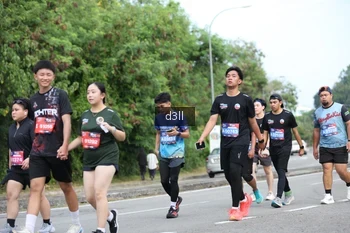 Runner Photo 4083657