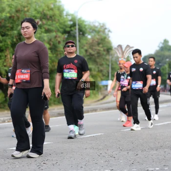 Runner Photo 4083696