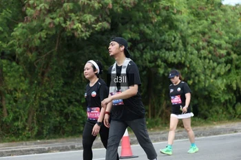 Runner Photo 4083736