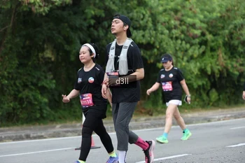Runner Photo 4083737