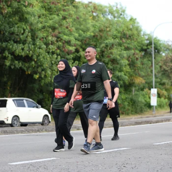 Runner Photo 4083742