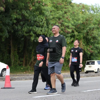 Runner Photo 4083756