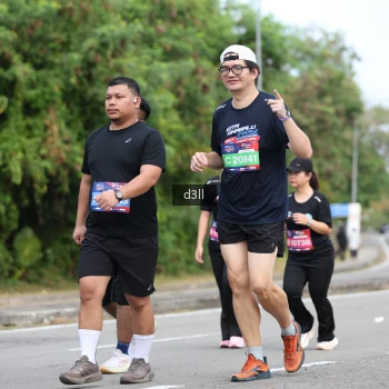 Runner Photo 4083777