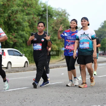 Runner Photo 4083914