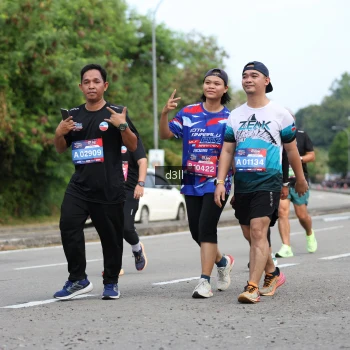 Runner Photo 4083918
