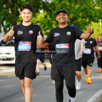 Runner Photo 4084345