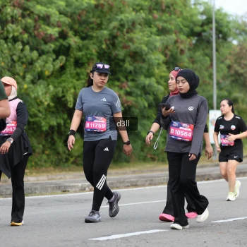 Runner Photo 4084360